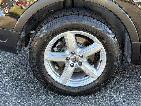 Used 2019 Ford Explorer FWD image 10