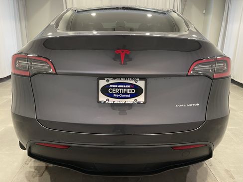 Used 2023 Tesla Model Y Long Range image 5
