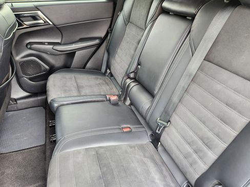 Used 2024 Mitsubishi Outlander SE image 20