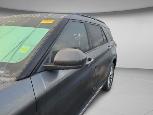 Used 2020 Ford Explorer XLT w/ Equipment Group 202A image 9