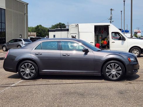Used 2013 Chrysler 300 S AWD/4WD image 11