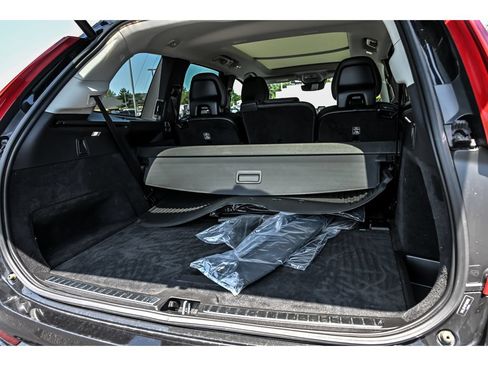 Used 2023 Volvo XC90 B5 Core w/ Climate Package AWD/4WD image 11