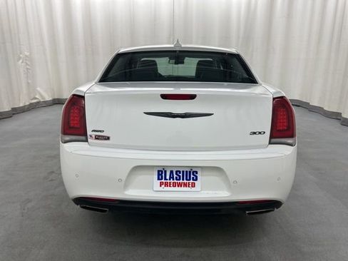 Used 2023 Chrysler 300 Touring L w/ Popular Equipment Group image 5