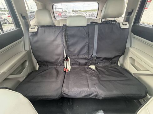 Used 2018 Volkswagen Atlas SEL w/ R-Line Package AWD/4WD image 27