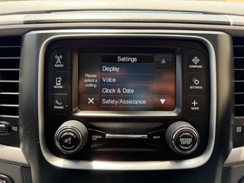 Used 2018 RAM 1500 Express w/ Express Value Package AWD/4WD image 28
