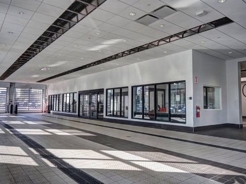 Used 2021 Chrysler Pacifica Touring w/ Cold Weather Group image 29