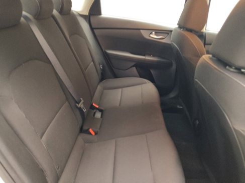 Used 2020 Kia Forte LXS FWD image 19