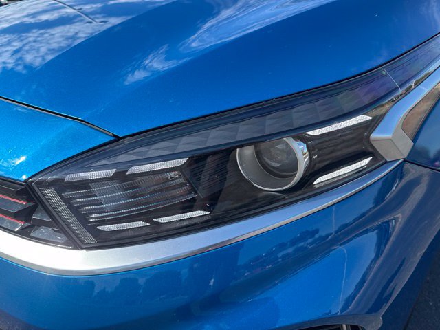 Used 2023 Kia Forte GT-Line w/ GT-Line Premium Package FWD image 9