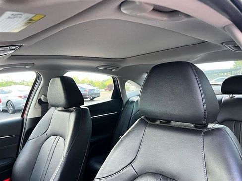 Used 2023 Hyundai Sonata Limited w/ Preferred Accessory Package image 39