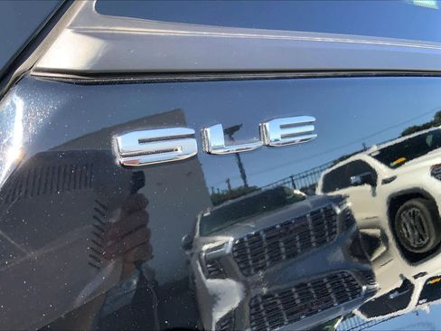 Used 2023 GMC Terrain SLE w/ Driver Convenience Package AWD/4WD image 10