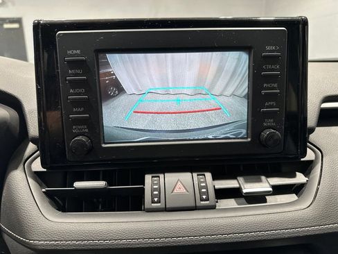 Used 2019 Toyota RAV4 XLE Premium w/ Cold Weather Package AWD/4WD image 7