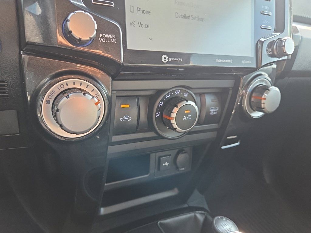 Used 2021 Toyota 4Runner TRD Off-Road Premium w/ Moonroof Package AWD/4WD image 46