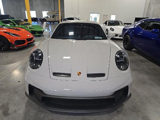 Used 2022 Porsche 911 GT3 w/ Extended Leather Package RWD image 9