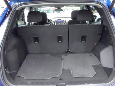 Used 2023 Chevrolet Equinox LT image 29