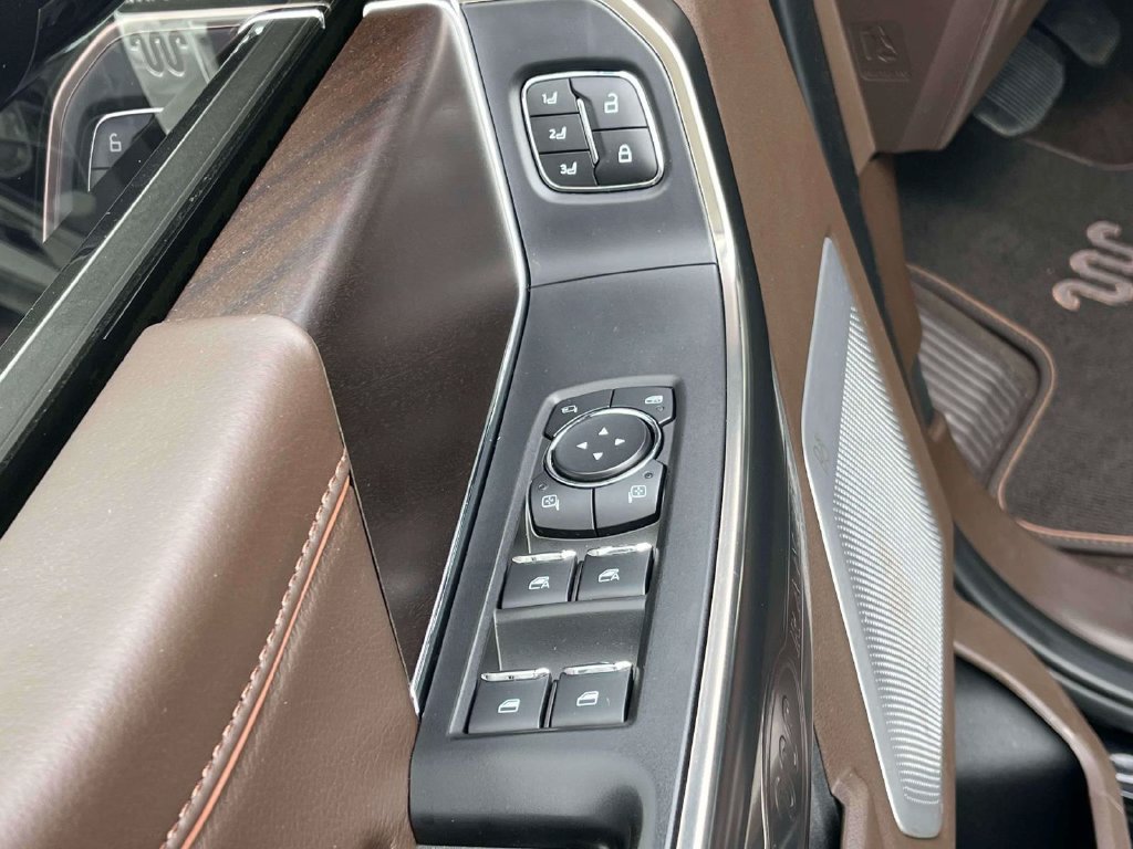 Used 2021 Ford F150 King Ranch w/ Equipment Group 601A High AWD/4WD image 24