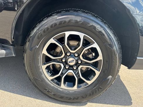 Used 2024 Ford Expedition XLT AWD/4WD image 27