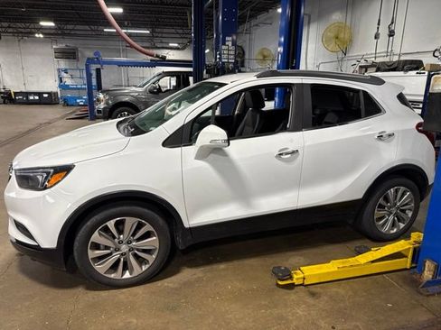 Used 2018 Buick Encore Preferred FWD image 3