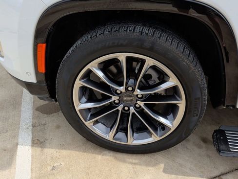 Used 2024 Jeep Wagoneer Series III w/ Premium Group I image 61