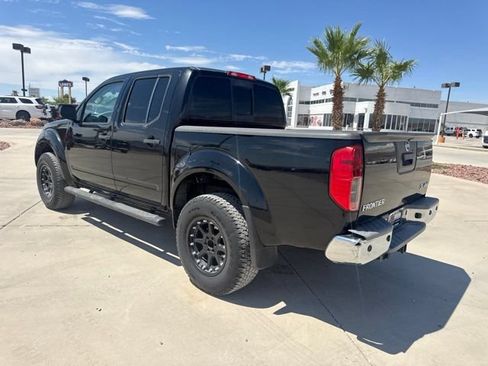 Used 2014 Nissan Frontier SV w/ SV Value Truck Package AWD/4WD image 3