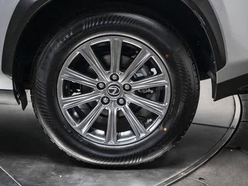 Used 2018 Lexus NX 300 FWD image 10