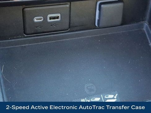 Used 2021 Chevrolet Tahoe Z71 w/ Z71 Signature Package image 29