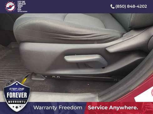 Used 2019 Toyota RAV4 XLE FWD image 12