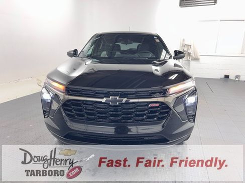 New 2026 Chevrolet Trax RS w/ Driver Confidence Package image 2