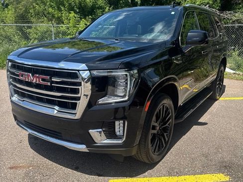 Used 2023 GMC Yukon SLT w/ SLT Premium Package AWD/4WD image 1