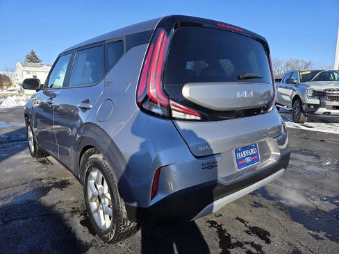 Used 2023 Kia Soul LX w/ LX Technology Package image 36