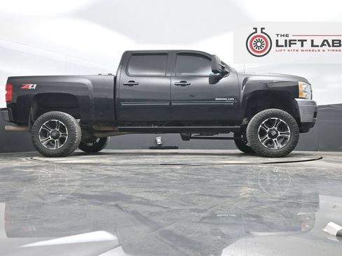 Used 2012 Chevrolet Silverado 2500 LTZ w/ Suspension Package, Off-Road AWD/4WD image 39