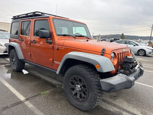 Used 2011 Jeep Wrangler Unlimited Rubicon w/ Trailer Tow Group AWD/4WD image 3