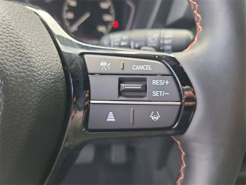 Used 2025 Honda Pilot TrailSport image 33