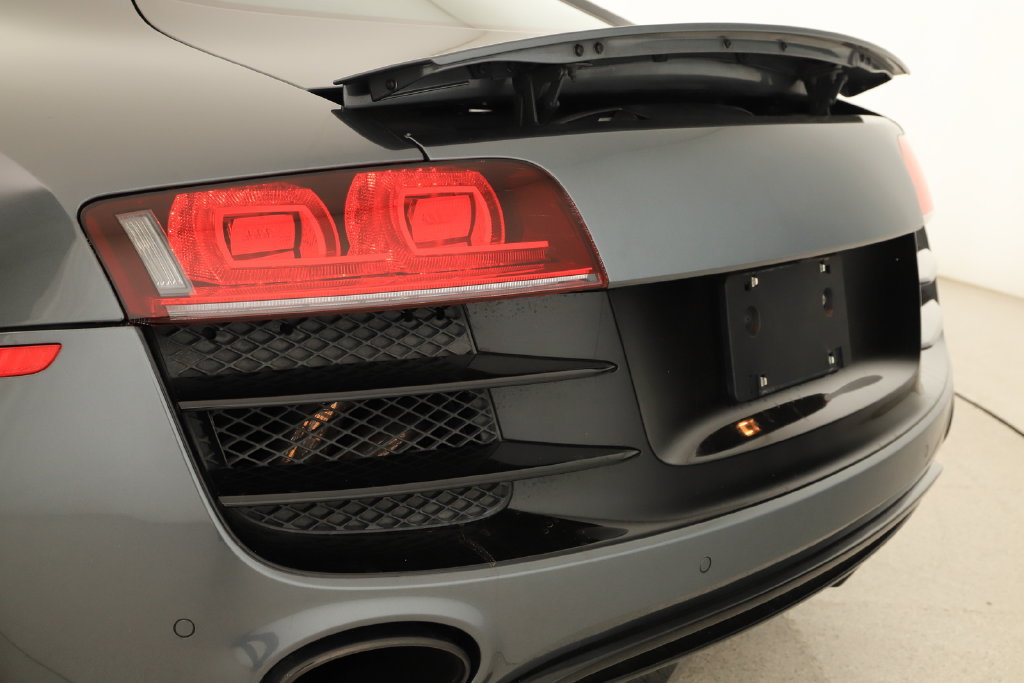 Used 2011 Audi R8 V10 AWD/4WD image 32