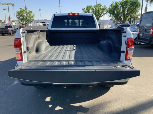 Used 2024 RAM 3500 Tradesman w/ Chrome Appearance Group image 7