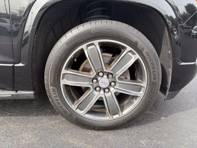 Used 2017 GMC Acadia Denali w/ Technology Package FWD image 12