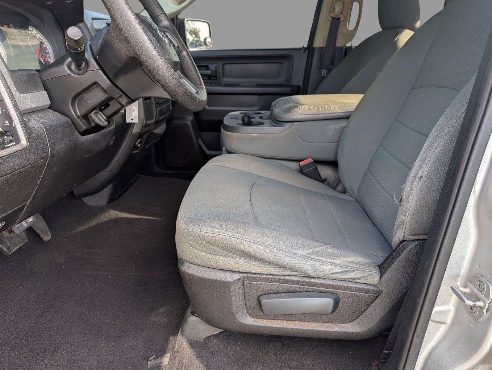 Used 2013 RAM 1500 Express RWD image 3
