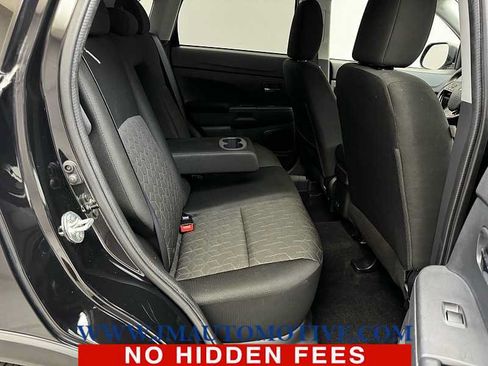 Used 2025 Mitsubishi Outlander Sport LE AWD/4WD image 17