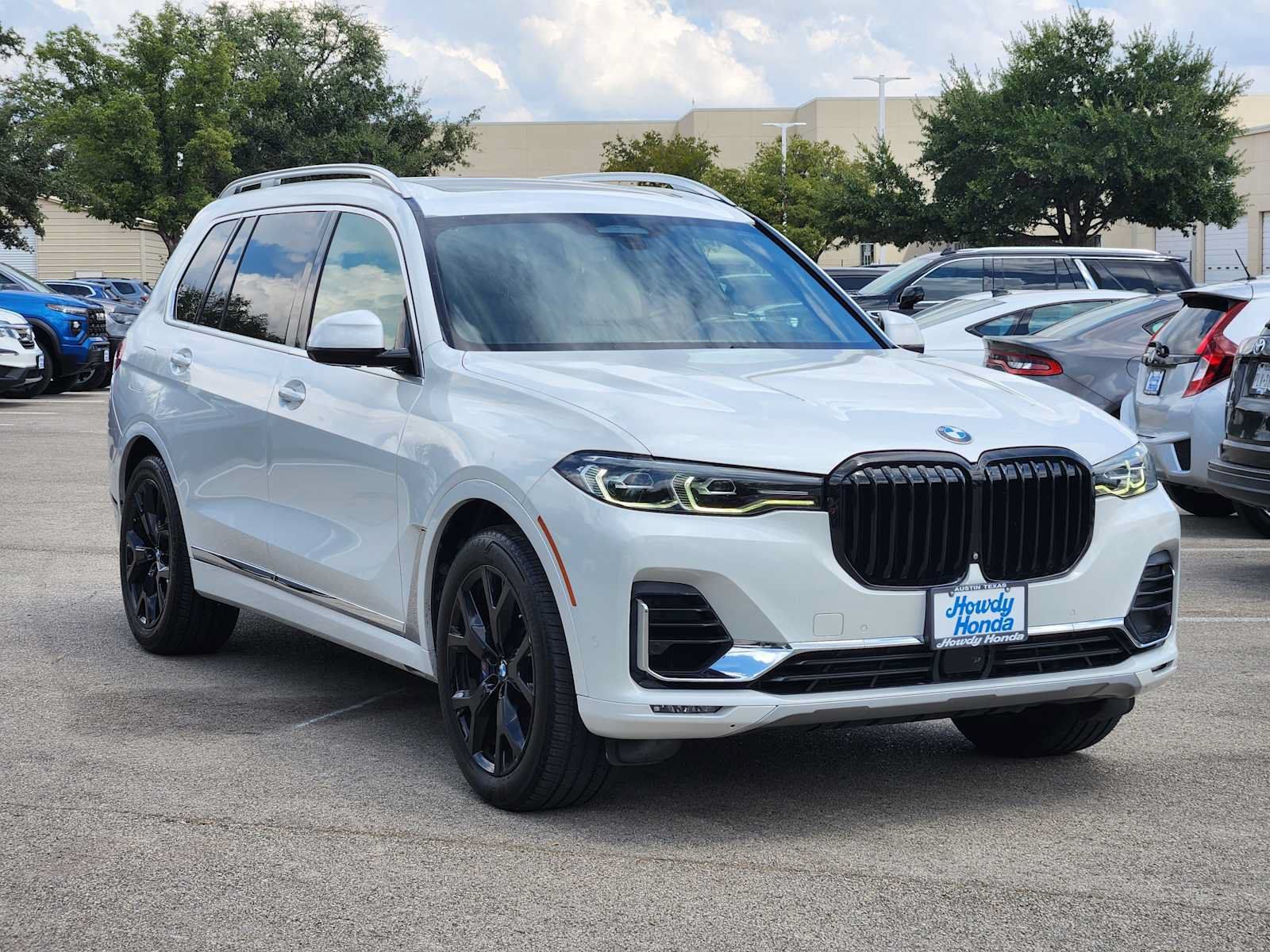 Used 2022 BMW X7 xDrive40i w/ Executive Package AWD/4WD image 3