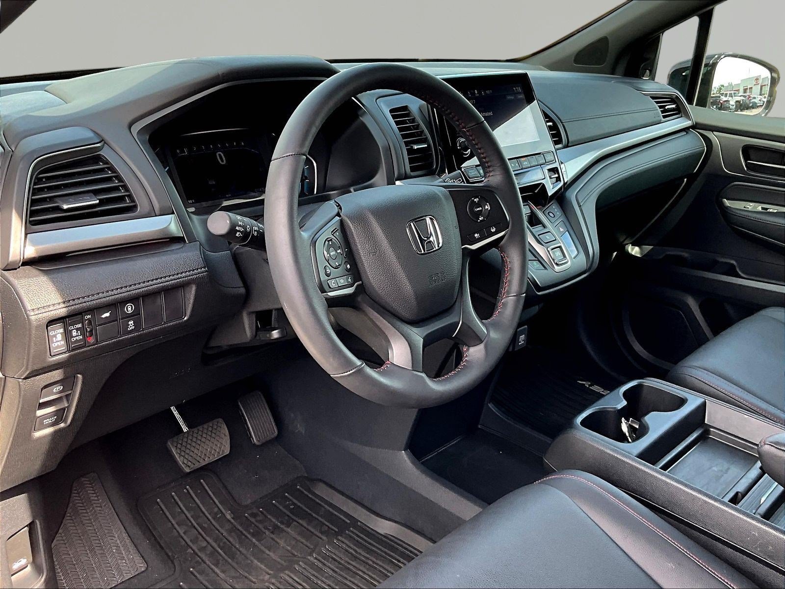 Used 2024 Honda Odyssey Sport image 17