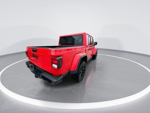 Used 2025 Jeep Gladiator Sport AWD/4WD image 8