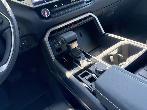 New 2026 Toyota Tundra Limited AWD/4WD image 19