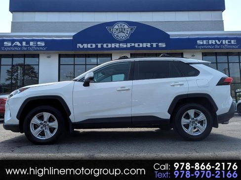 Used 2019 Toyota RAV4 XLE w/ Convenience Package image 1