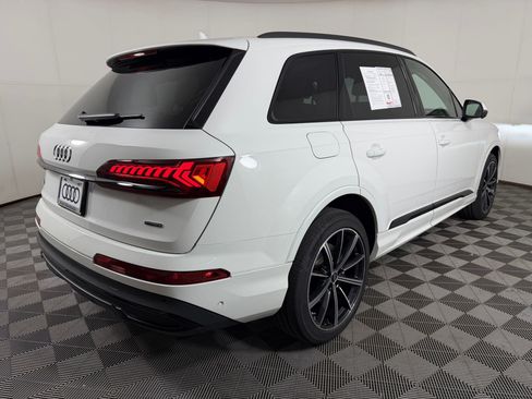 Used 2023 Audi Q7 3.0T Premium Plus w/ Premium Plus Package AWD/4WD image 9