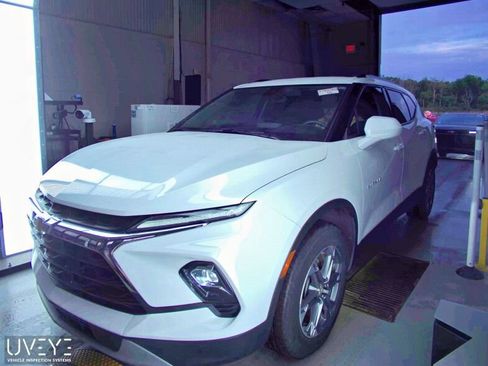 Used 2023 Chevrolet Blazer LT w/ Convenience Package FWD image 2