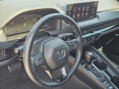 Used 2023 Honda Accord Sport image 2