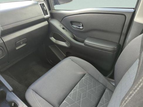 Certified 2025 Nissan Frontier SV w/ SV Convenience Package RWD image 23