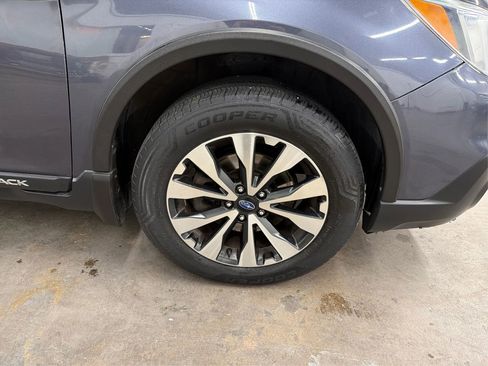 Used 2015 Subaru Outback 2.5i Limited AWD/4WD image 42