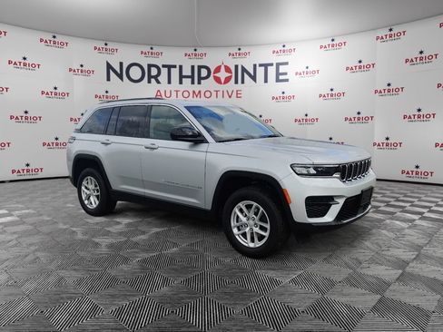 Used 2025 Jeep Grand Cherokee Laredo X w/ Trailer Tow Package AWD/4WD image 1