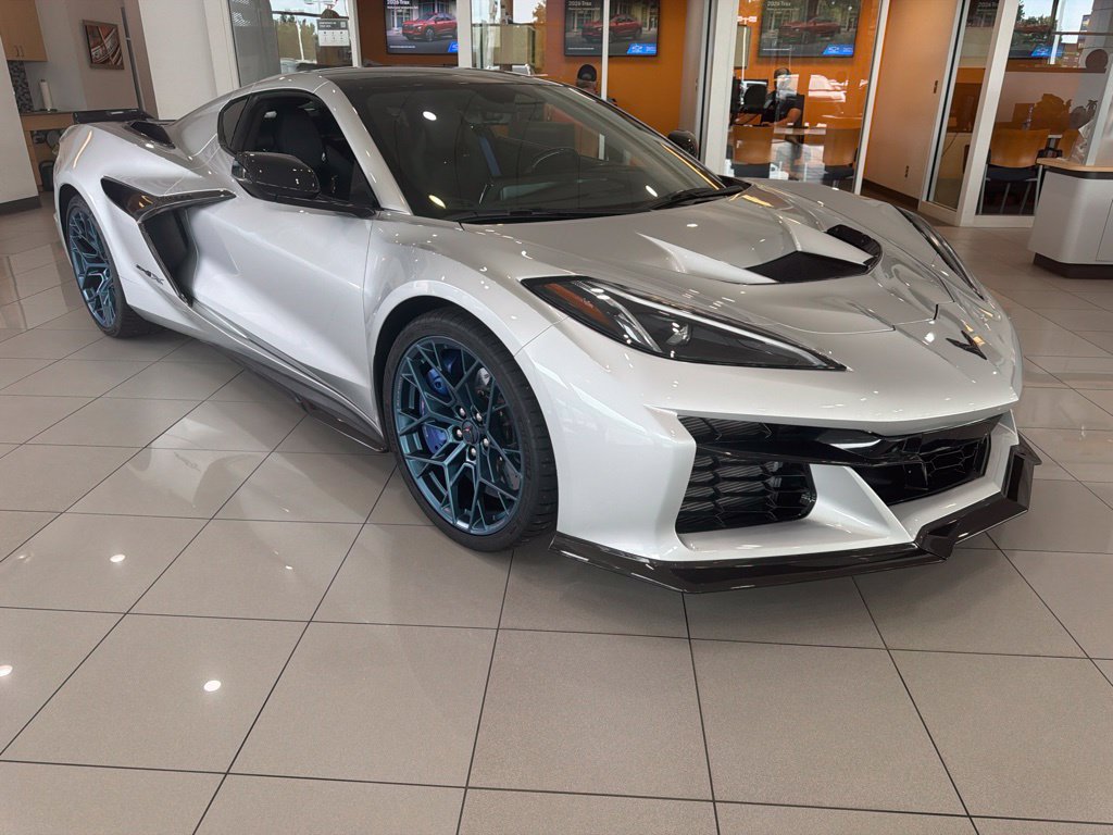 Used 2026 Chevrolet Corvette ZR1X w/ Stealth Interior Trim Package AWD/4WD image 7