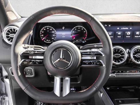 Certified 2026 Mercedes-Benz GLB 250 4MATIC image 19